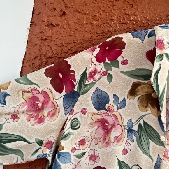 Alfred Dunner Floral Button Down, Size 22W Long Sleeve - Picture 5 of 6